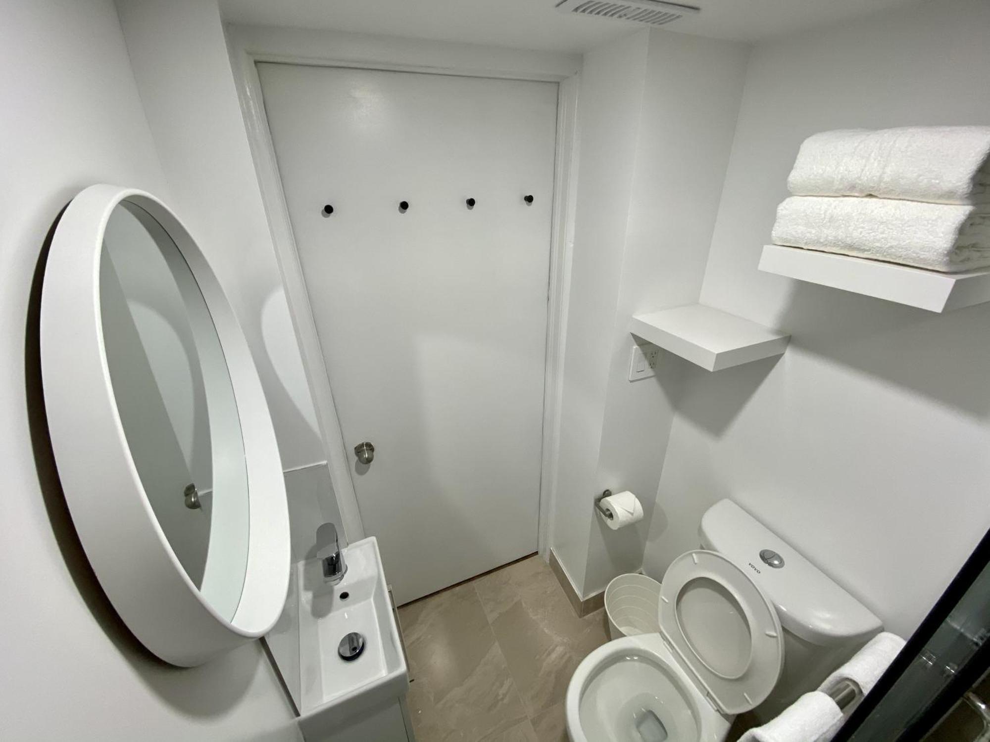 Affordable Room With Free Parking In Newmarket On Esterno foto
